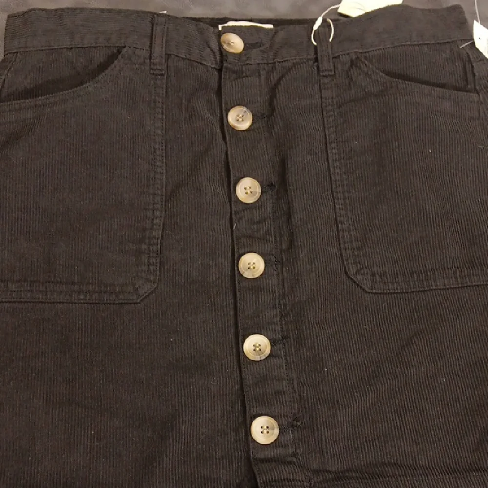 NWT! Kensie Black Button-Down A-Line Corduroy Skirt with Patch Pockets